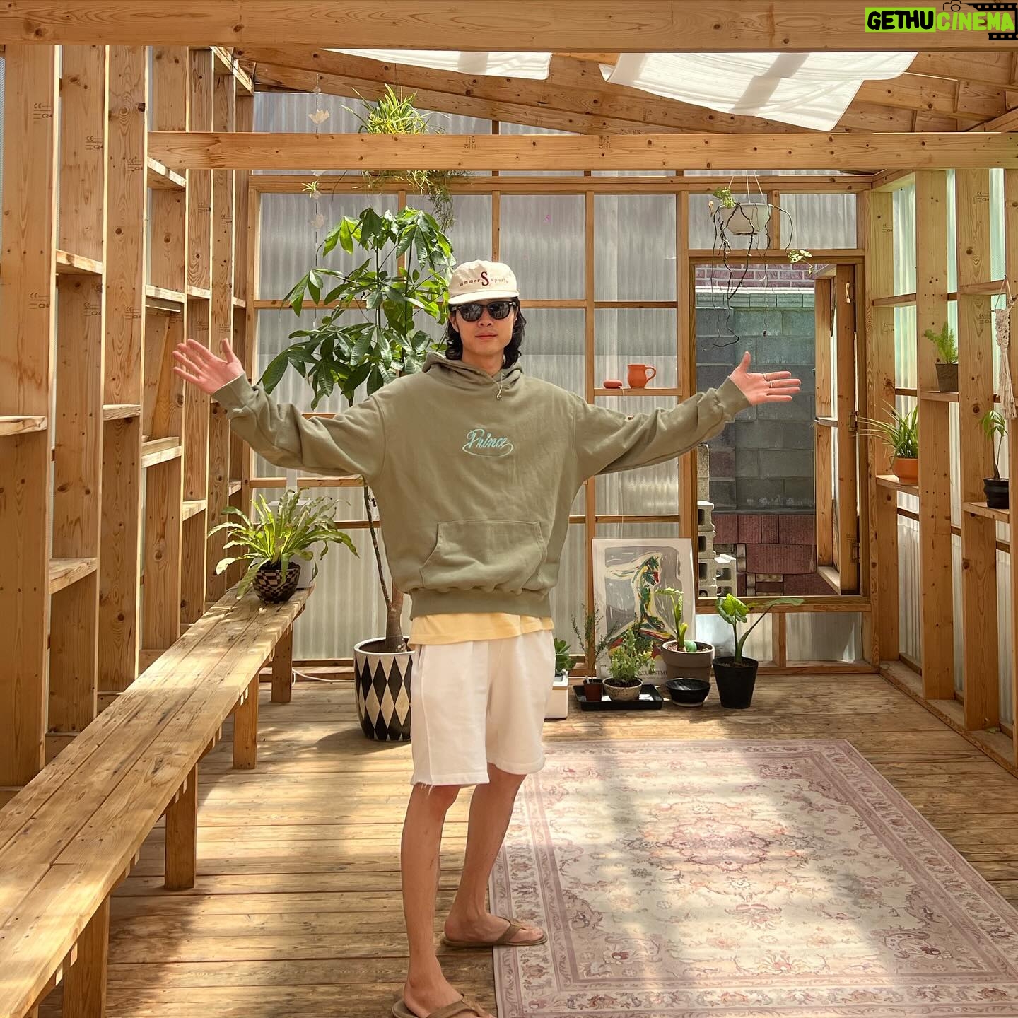 Lee Jong-won - 84.2K Likes - 🌊☀️🌴🌬️🍃