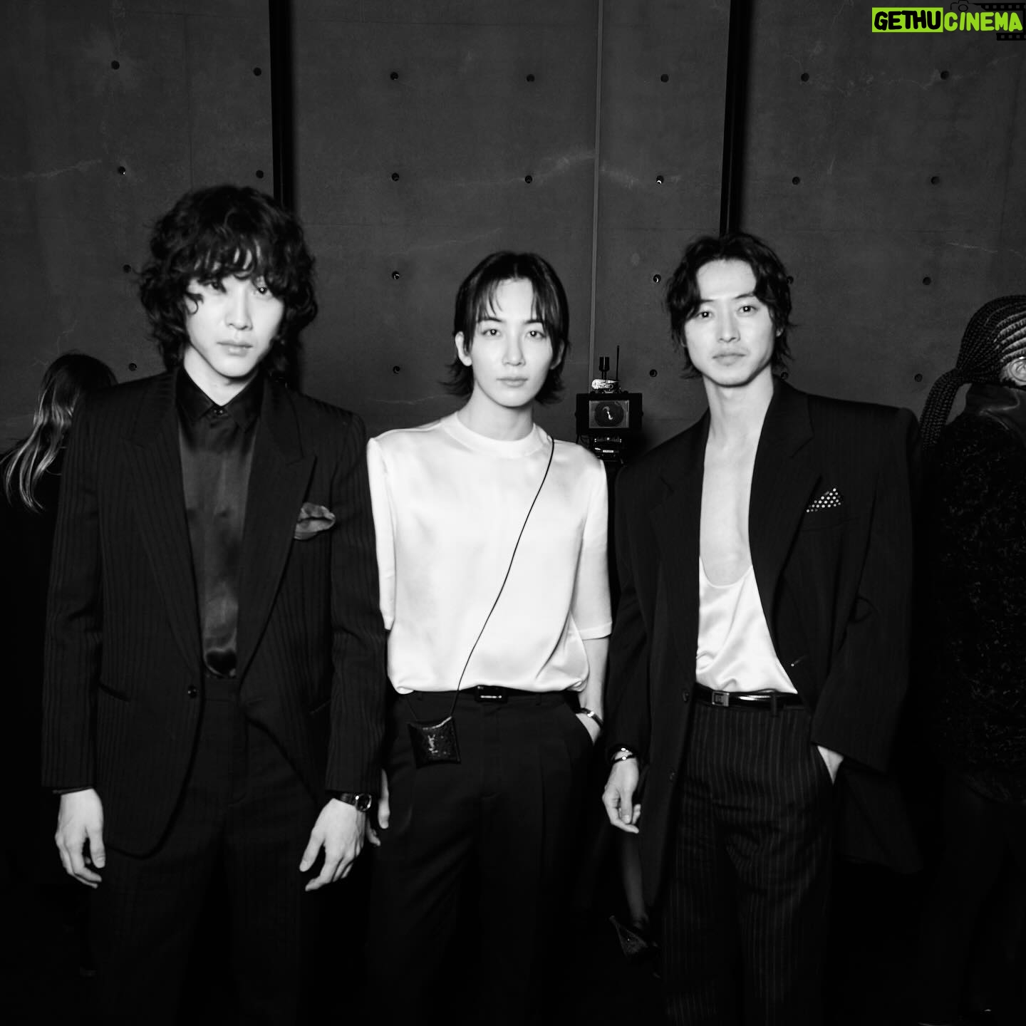 Lee Jong-won - 112.6K Likes - Thank you for inviting me. It was the best time ever 🌹🇫🇷❤️
@ysl @anthonyvaccarello