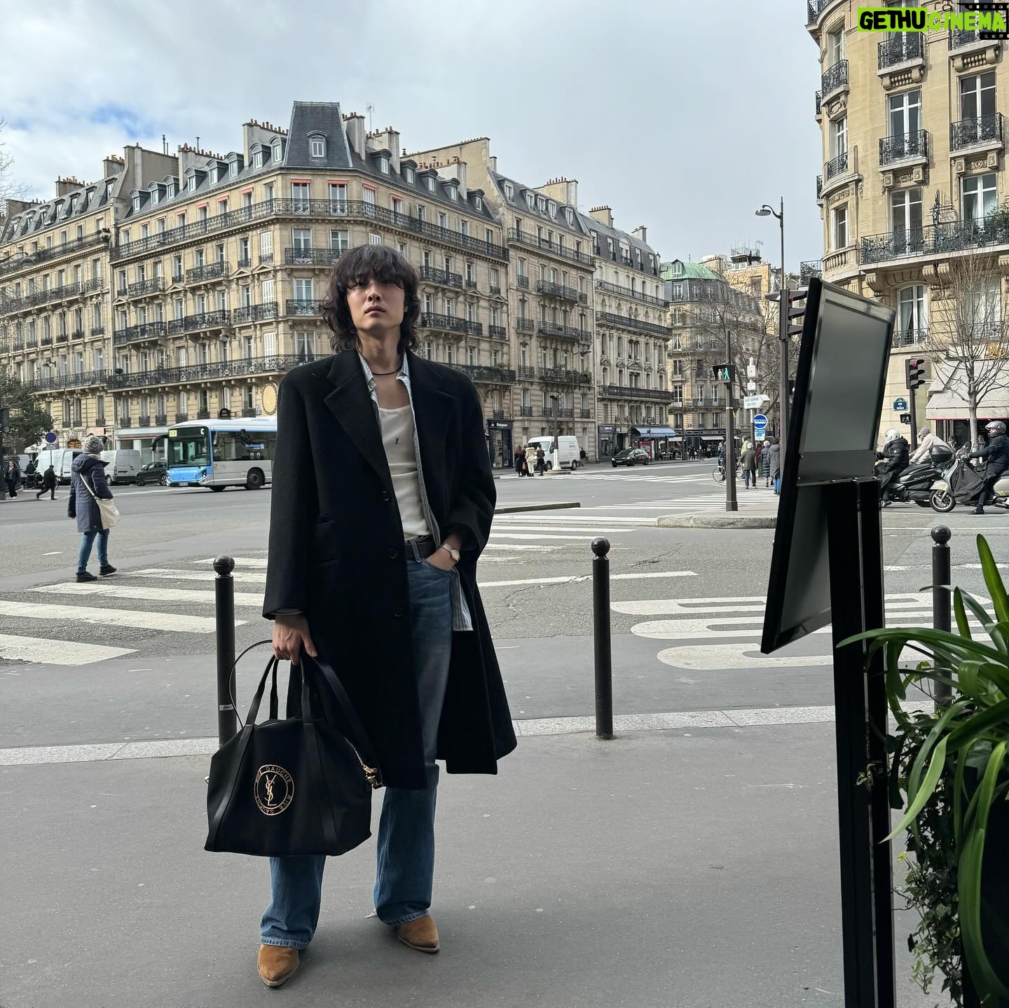 Lee Jong-won - 82.5K Likes - @ysl @anthonyvaccarello ❤️🇫🇷❤️🌹