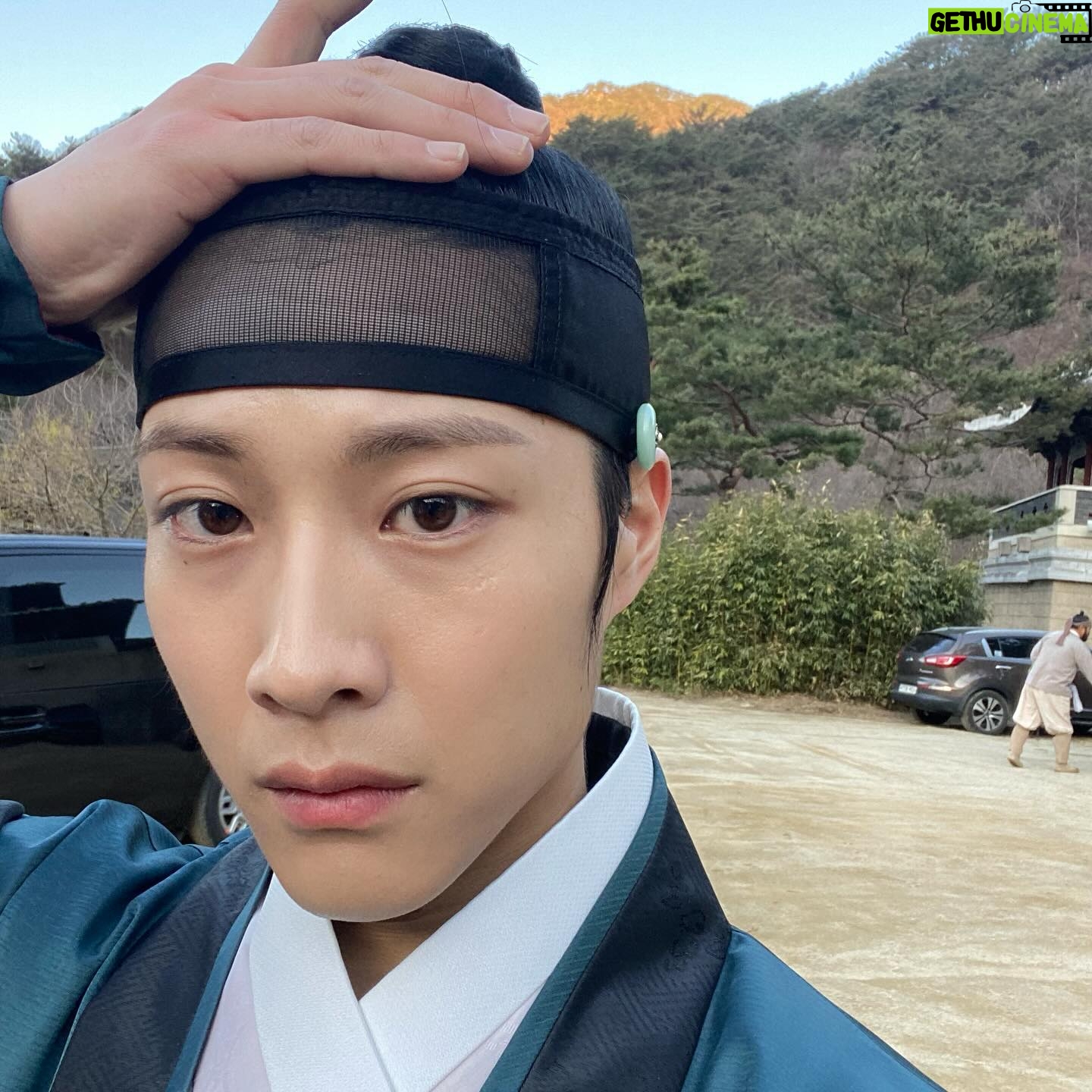 Lee Jong-won - 78.1K Likes - 오늘은 밤피꽃 하는날!! 다들 7화 보러가요!!! 🤩❤️