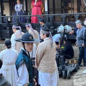 Lee Jong-won Instagram - 오늘은 밤피꽃 하는날!! 다들 7화 보러가요!!! 🤩❤️