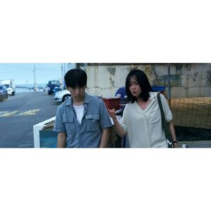Lee Ju-seung Instagram - 두번째 연출작 단편 '돛대'의 평창영화제 상영시간표가 나왔습니다. 북치고 장구치고 한 것 같지만 단단한 북하고 장구 덕에 만들 수 있었던 작품입니다. 아직 온라인 상영으로 밖에 틀지 못한 '혈안'의 아쉬움을 좀 덜어 낼 것 같아요. 
많은 관심 부탁드립니다. #단편 #돛대 #이주승 #이상희 #영진위2020상반기 #시나리오당선작 #평창국제평화영화제