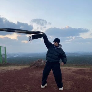 Lee Jung-ha Instagram - 신났다 이정하