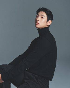 Lee Jung-jun Instagram - profile 2
.

.

.
#이엘파크 #elpark
