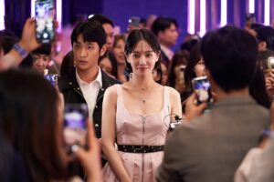 Lee Jung-jun Instagram - 셀러브리티 서두성으로 만나요
⠀
⠀
⠀
⠀
#셀러브리티 #netflix