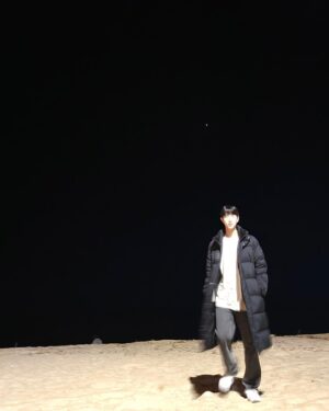 Lee Jung-jun Instagram - 🌌