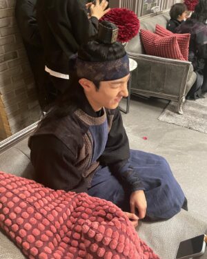 Lee Jung-jun Instagram - MBC 금토 드라마 꼭두의 계절 
오늘 오후 9:50분 첫방송
정이든(오영)으로 만나요~~☺️
⠀
⠀
⠀
⠀
⠀
#mbc #mbcdrama #꼭두의계절 #정이든 #오영