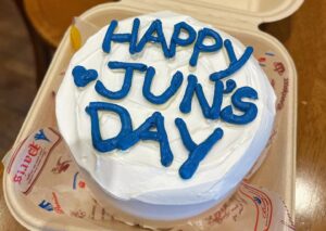 Lee Jung-jun Instagram - 🎂😽