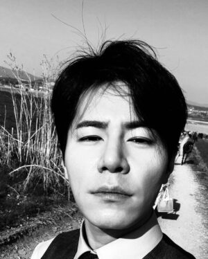 Lee Kyoo-hyung Instagram - #봄
