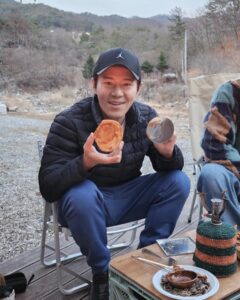 Actor Lee Kyoo-hyung HD Instagram Photos and Wallpapers April 2023