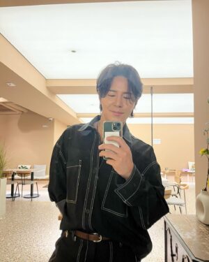 Lee Kyoo-hyung Instagram - #오랜만