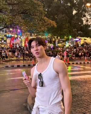 Lee Long Shi Instagram - ปิ้วๆ💦