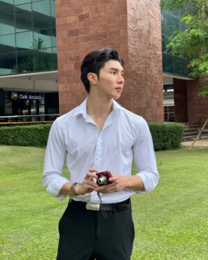 Lee Long Shi Instagram - ตอนสอบทำทรง ตอนส่งทำใจ💐🫠