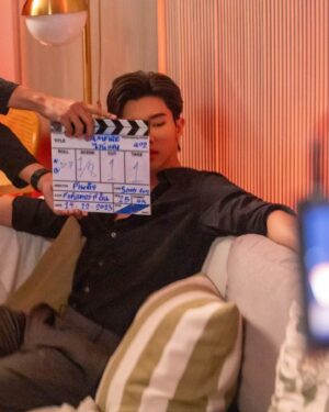 Lee Long Shi Instagram - แม่ค้าบ ผมโดนลวนลาม🥹🧛🏻🎬
#omgvampire