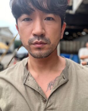 Lee Min-woo Instagram - 애정하는 드라마 플레이어2가 막방주라니🥲..아쉽다

오늘밤 & 내일밤 8:50 
11화 12화 본방사수‼️🙏

제가 맡은 곽씨는 지난주에 이어 
오늘 회차에도 잠깐 나옵니다~😊

마지막 회차까지 플에이어2 화이팅‼️💕

#플레이어2
#player2
#tving
#tvN
#플레이어2_꾼들의전쟁
#theplayer2_masterofswindlers

@tvn_drama 
@tving.official