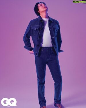 Lee Moo-saeng Instagram - ‘신스틸러’ 그리고 ‘이무생로랑’

깊이 있는 눈빛과 다채로운 표정
그에 걸맞는 감성적인 분위기까지 🔥

무생 배우의 매력이 빠짐없이 담긴
NEW 화보가 공개됐습니다 👍🏻

#배우 #leemusaeng #지큐 #GQ #GQKOREA #화보 #4월호 #에일리언컴퍼니 #aliencompany