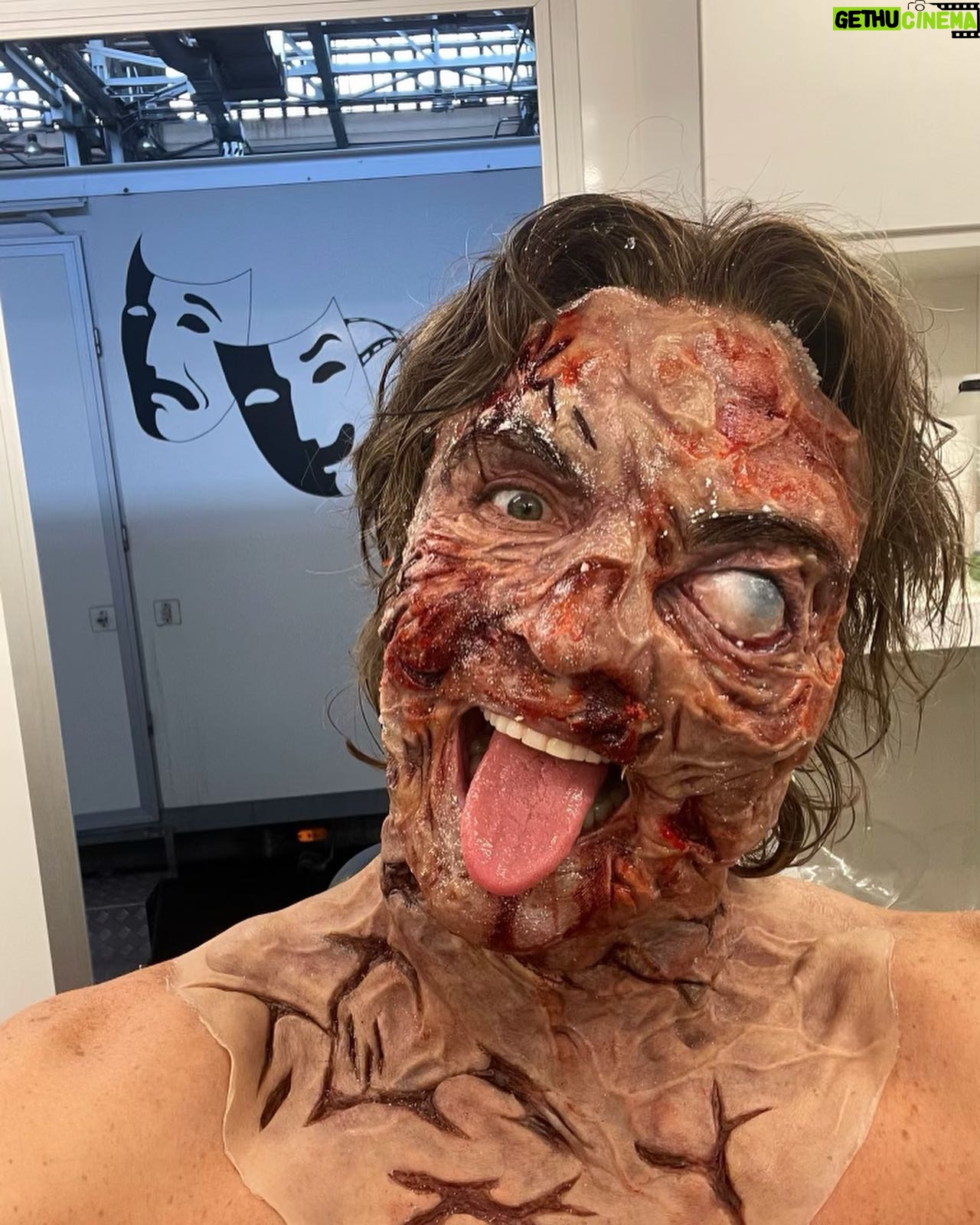 Lee Pace - 78.3K Likes - What did you think of FOUNDATION Season ✌️?