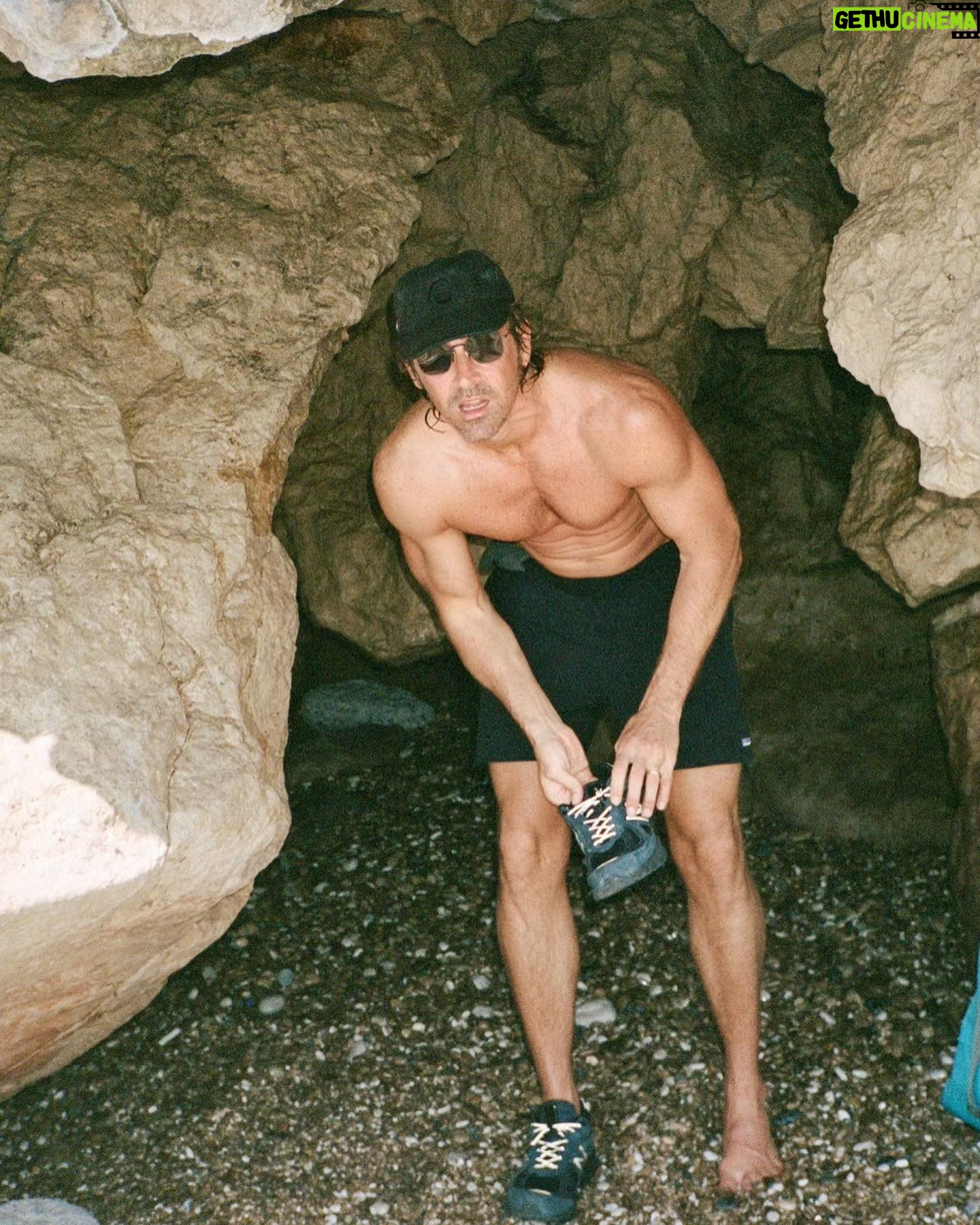 Lee Pace - 93.6K Likes - CAVE MAN.