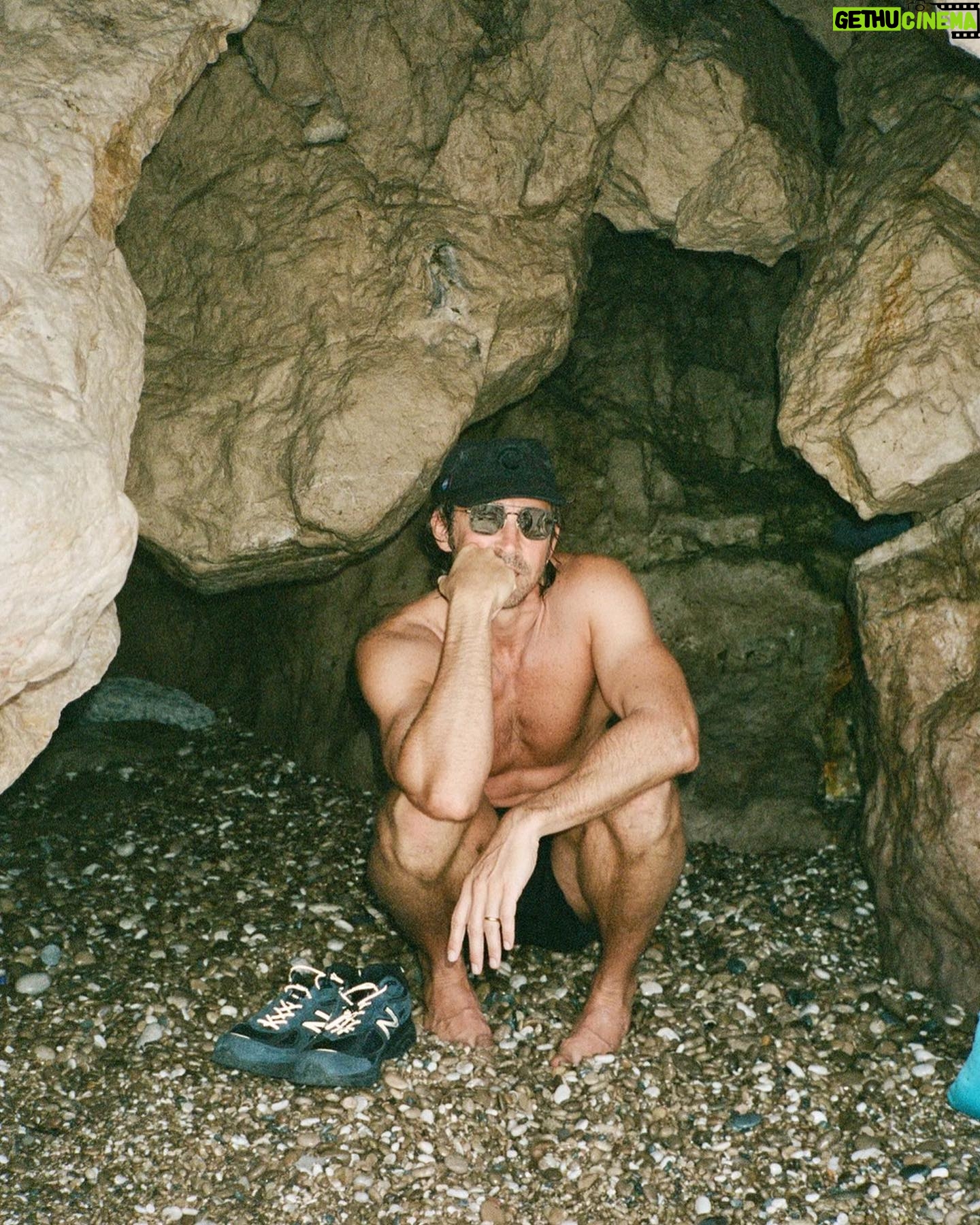 Lee Pace - 93.6K Likes - CAVE MAN.