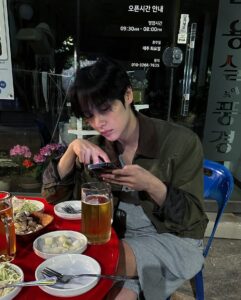 Actor Lee Sae-on HD Instagram Photos and Wallpapers June 2024