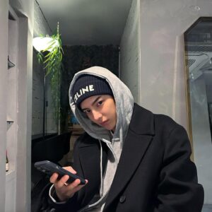 Lee Sae-on Instagram - 🖤