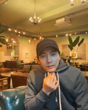 Lee Sang-woo Instagram - 📺TV조선 드라마 빨간풍선~🎈 화이팅~~😛