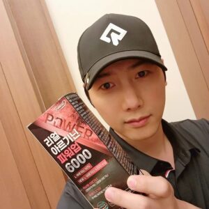 Lee Sang-woo Instagram - 제가 전속모델인 건강기능식품 브랜드
#퍼니트 에서
네이버 쇼핑라이브를 내일 오전11시에 진행합니다~
많은관심부탁드려요~~😄
모두모두  건강하세요~

 
❤️5월 19일 금요일 오전 11:00
 👉네이버 쇼핑라이브
 😋#퍼니트 리얼 #아르기닌 
  파워업 6000