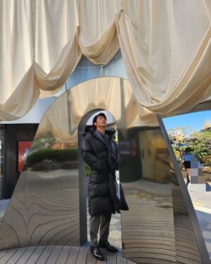 Lee Sang-woo Instagram - 촬영 잘 하고 있습니다~~~~
12월 티비조선 드라마 #빨간풍선 화이팅~🎈🎈🎈