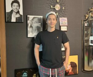 Lee Sang-woo Instagram - 스트레칭 합니다~~