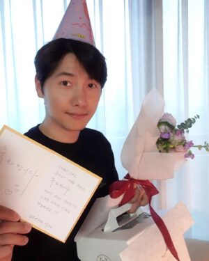 Lee Sang-woo Instagram - 생일축하 감사합니다~~❤🎁🎂🍷☕🍡⛳💌
선물들도 감사합니다^^