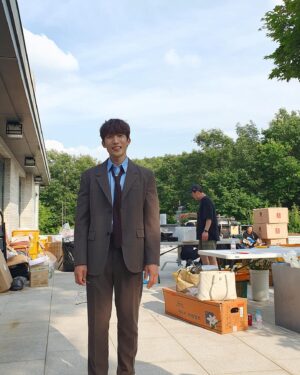 Lee Sang-yi Instagram - Mr. Ju
#마이데몬
#mydemon