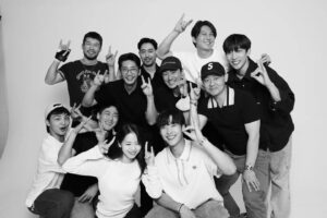 Lee Sang-yi Instagram - 기다리고 기다렸던 사냥개들
드디어!
그리고 고마운 도환이

#사냥개들 
#bloodhounds
