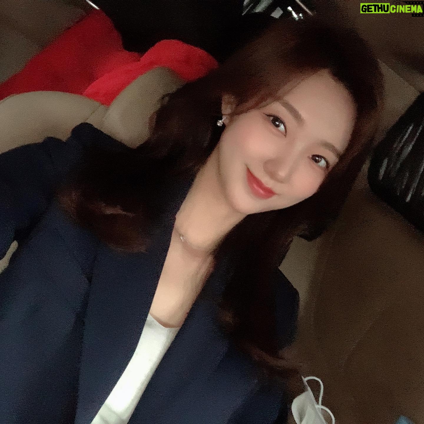 Lee Seo-An - 1.1K Likes - 😎
#배드앤크레이지
#유선동감독님 👍🏻
#정윤아역
#tvN #tving
#오늘 2021.12.17 #첫방송
(금, 토) 오후 10:40
#badandCrazy
#본방사수 해주세요 📺🙏🏻