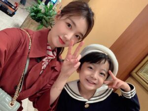 Lee Seo-An Instagram - #공작도시 
감독님 작가님 선배님들 배우분들 
스태프모든 분들이 힘을 합쳐서 
명작 하나 만들어 냈습니다 😉
다들 너무너무 고생하셨어요 🙏🏻
#공작도시 재방에서 보자 👋🏻