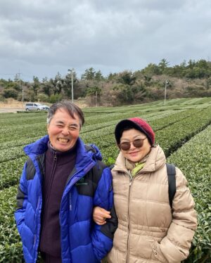 Lee Seo-yeon Instagram - 하.. 우리 할무니 할부지.. 진짜 내 눈에만 귀여워..?
귀여워 미쳐 깨물어주고싶어. 보고싶어..
첫 번째 사진.. 할무니 집에서 일어났을 때 서연 POV (할무니 할부지!! 아침부터 과자 먹지 말라구. 혈당 올라간다구!)