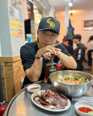 Lee Si-eon Instagram - 곧 유투브 올라갑니당ㅎㅎ
정찬성관장님 유툽 업로드!
많이들 봐주세용ㅎ
감상은 아네호1800과
#이시언
#아네호1800
#고투더좀비짐
#시언스쿨