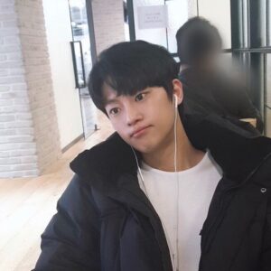 Lee Sin-young Instagram - 멍~~~~~~~~~~~~~~