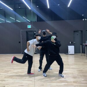 Lee Sin-young Instagram - 🤣🤣🤣