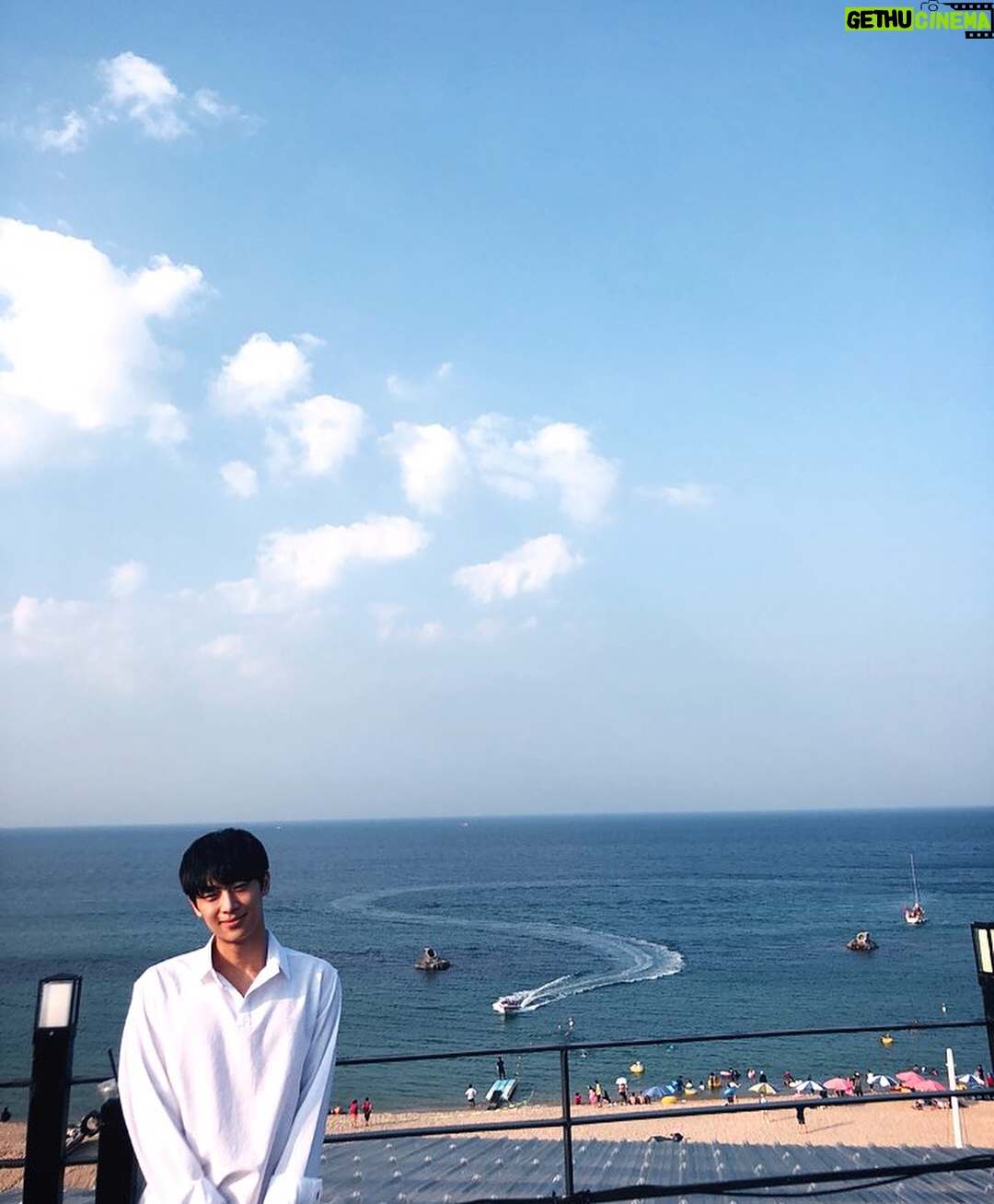 Lee Sin-young - 115.4K Likes - ☀️
#덥네요 #더위조심 #ㅎㅎ