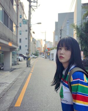 Lee So-hee Instagram - 어렸을때 아닌데ㅎㅎ