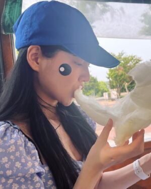 Lee So-hee Instagram - 오리 솜사타앙~~