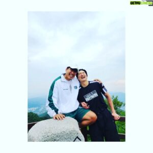 Lee Soon-won Instagram - 간만에 #방과후전쟁활동#소요산
간만에 #겁나힘듬#ㅜㅜ
간만에 #동생들이랑♡#방과후전쟁활동
  #아직정식멤버아님ㅋ
간만에 #옷이쁘다구 칭찬받음#본투비월드
  #@born2bw_#고맙다주일아ㅋ
간만에 #재미었음#히말라야어죽#맛있어
  #성감독님감솨요!#배고파서#
 #먹는사진없음ㅋ