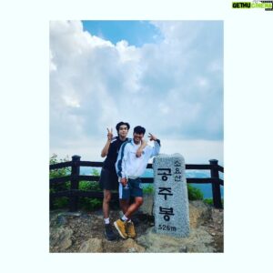 Lee Soon-won Instagram - 간만에 #방과후전쟁활동#소요산
간만에 #겁나힘듬#ㅜㅜ
간만에 #동생들이랑♡#방과후전쟁활동
  #아직정식멤버아님ㅋ
간만에 #옷이쁘다구 칭찬받음#본투비월드
  #@born2bw_#고맙다주일아ㅋ
간만에 #재미었음#히말라야어죽#맛있어
  #성감독님감솨요!#배고파서#
 #먹는사진없음ㅋ