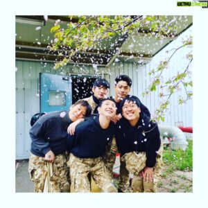 Lee Soon-won Instagram - #넷플릭스#netflix#택배기사#blacknight
#즐거웠던#촬영#글로벌#1위까지#화이팅
#블랙나이트#또보자#♡#많이봐주세요ㅜㅜ