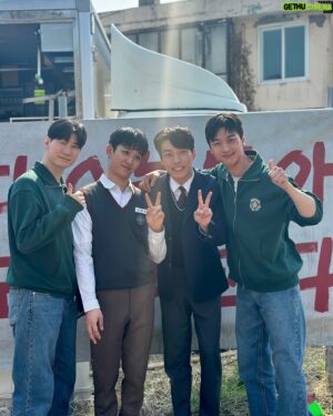 Lee Su-chan Instagram - 채경태 off 
짧았지만 좋은분들과 함께하는 행복한 시간이였습니다 !
내일 마지막 방송도 본방사수 :)
#커넥션#채경태