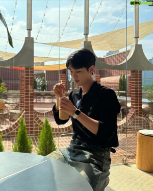 Lee Su-chan Instagram - 빼꼼