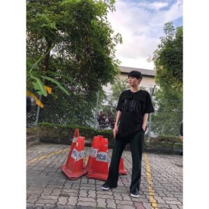 Lee Sung-jong Instagram - #열일중🔥#잼나다👍🏻 photo by @jeaworld #Malaysia#📸