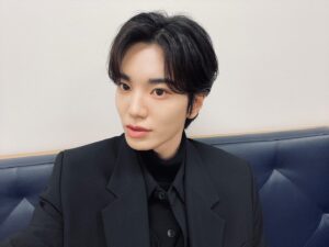 Lee Sung-jong Instagram - 셀카 #성종 #셀카 #이성종 #블랙펑크 #비주얼센터