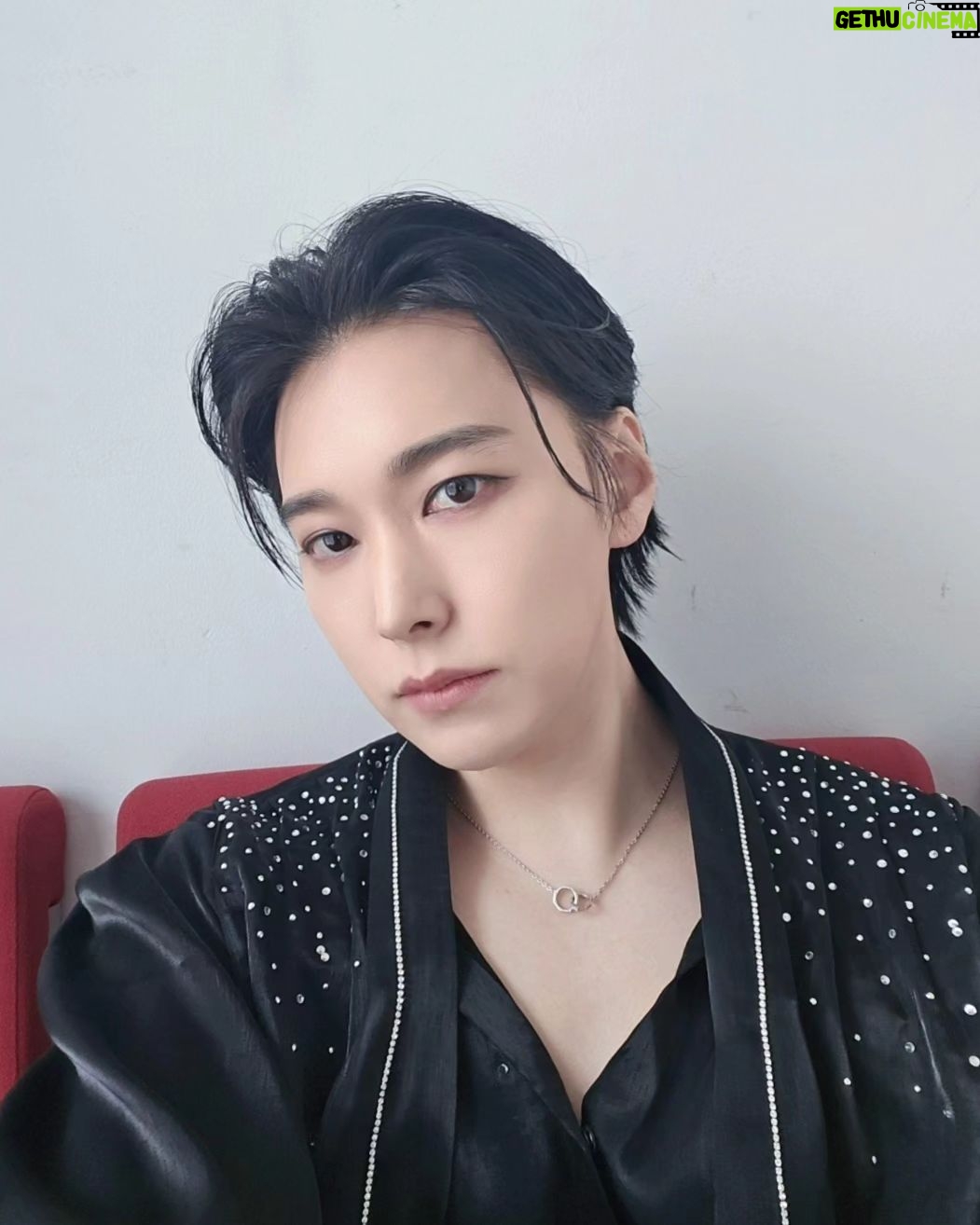 Lee Sung-min - 15K Likes - 오늘 7시에 만나요♡
SBS FiL 트롯 라이벌 대전 😆✨️