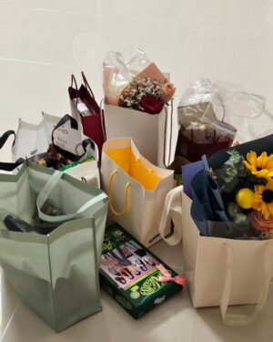 Lee Sung-min Instagram - 사랑을 듬뿍받은 오늘 💕 
정말 행복했어요 🥰감사합니다.
앞으로 더 열심히 무대 하겠습니다.
더 열심히 노래 하겠습니다!

여러분은 저의 에너지⚡️

비가 많이 오는 날인데..
먼 길 달려와주시고 기다려주신 분들 
잘 들어가셨죠? 또 보고싶어요😍
